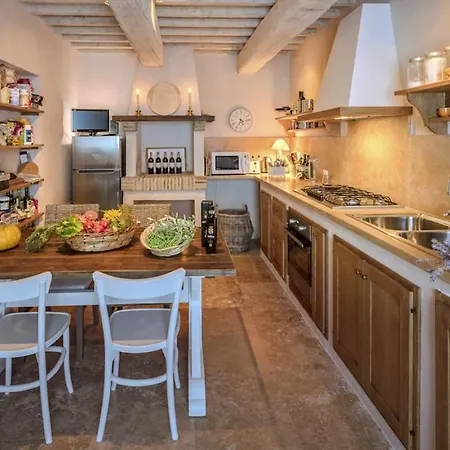 Sleeps 6 Pool Air Con Wifi * Antognola